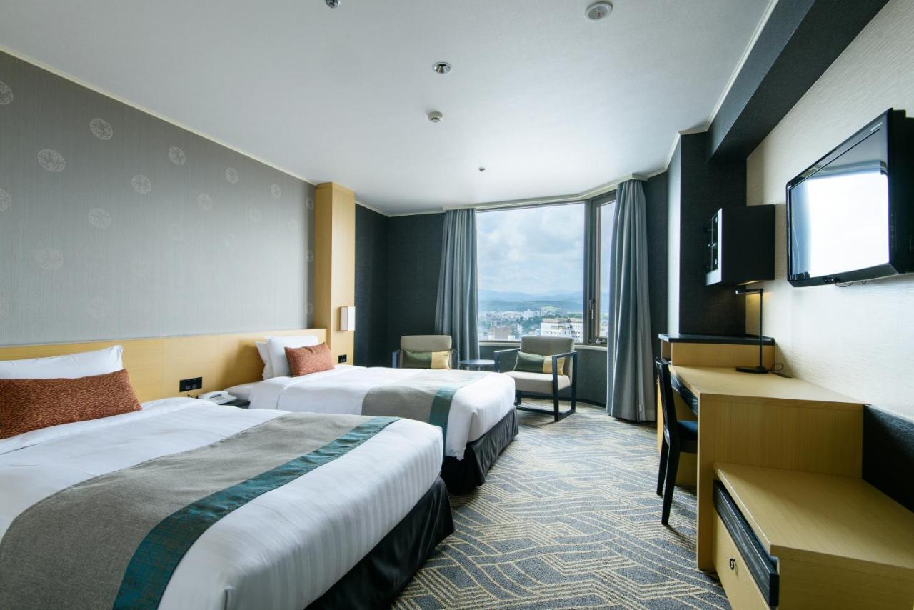 Kanazawa Tokyu Hotel Экстерьер фото